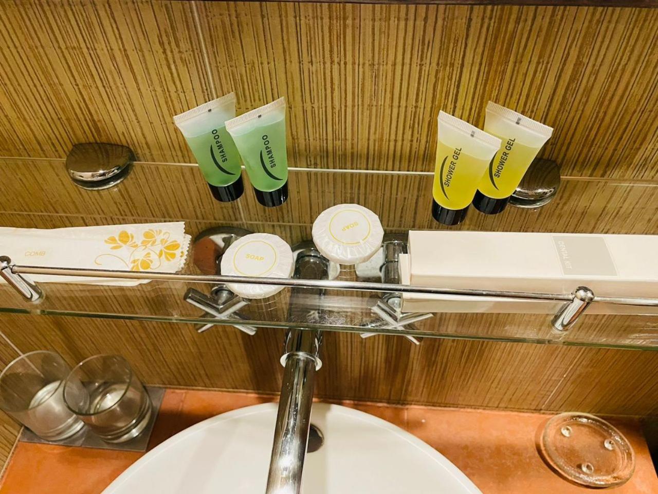 Hotel Indulgence Living Ipoh Esterno foto