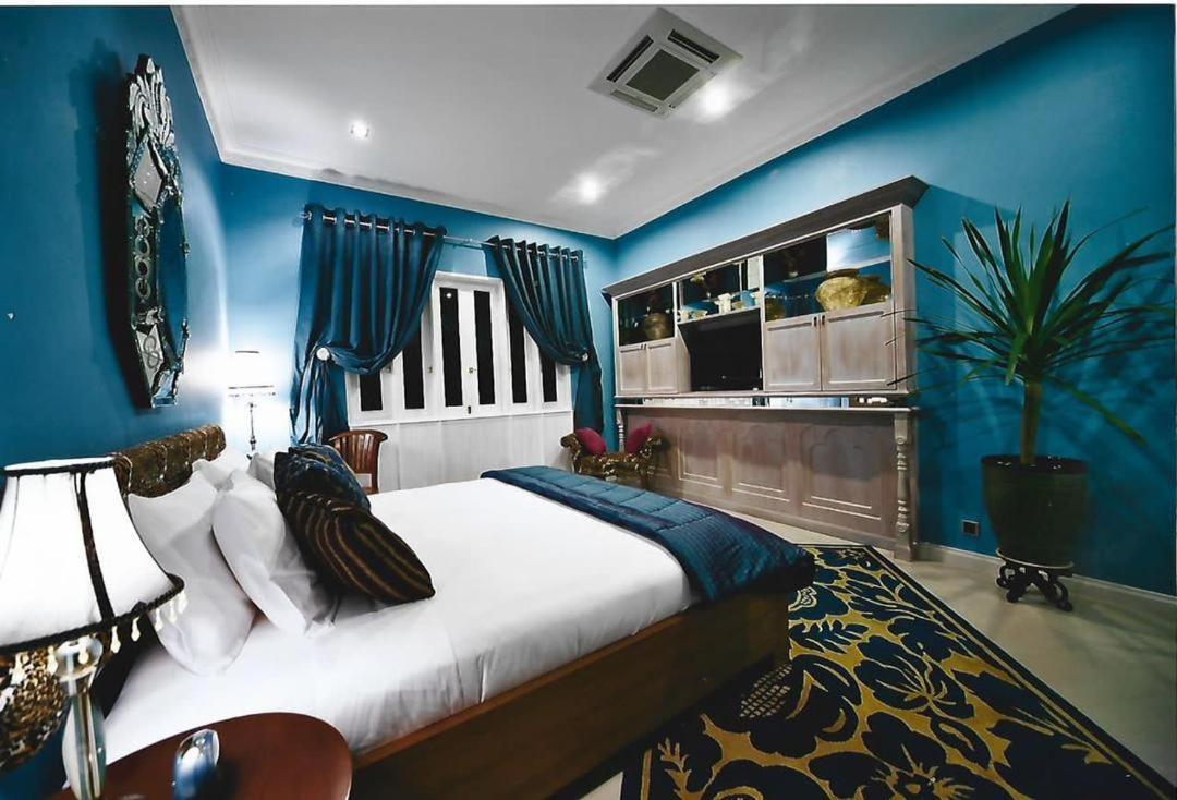 Hotel Indulgence Living Ipoh Esterno foto