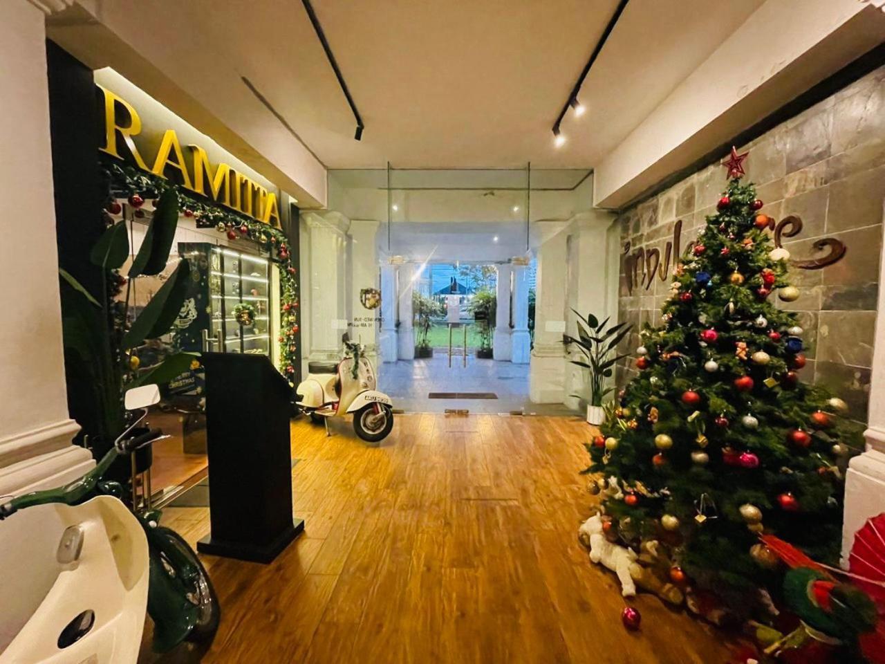 Hotel Indulgence Living Ipoh Esterno foto