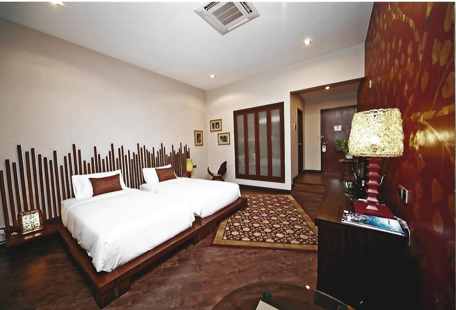 Hotel Indulgence Living Ipoh Esterno foto