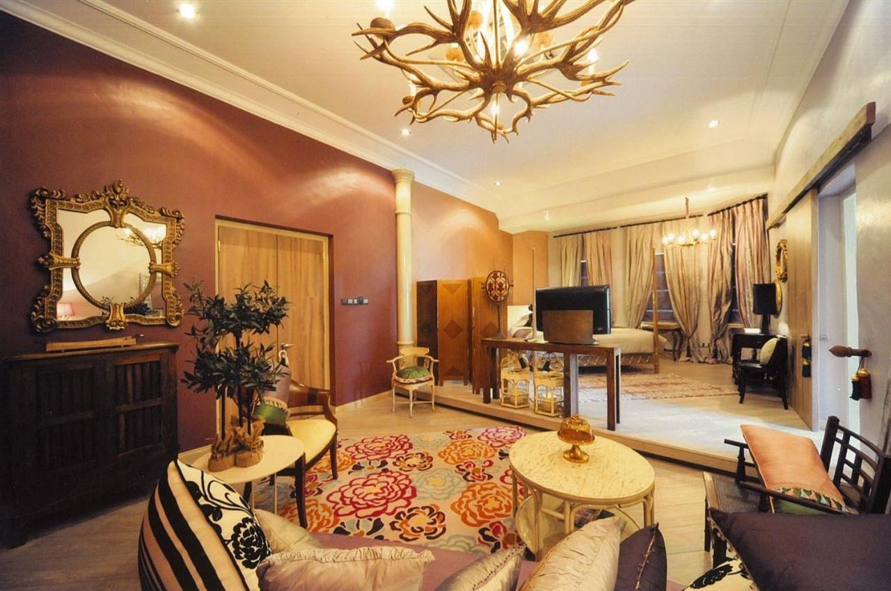 Hotel Indulgence Living Ipoh Esterno foto