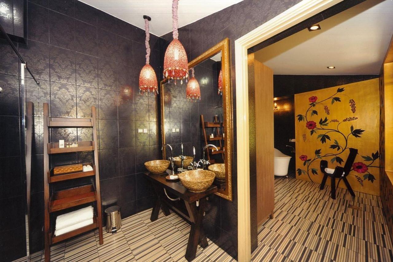 Hotel Indulgence Living Ipoh Esterno foto