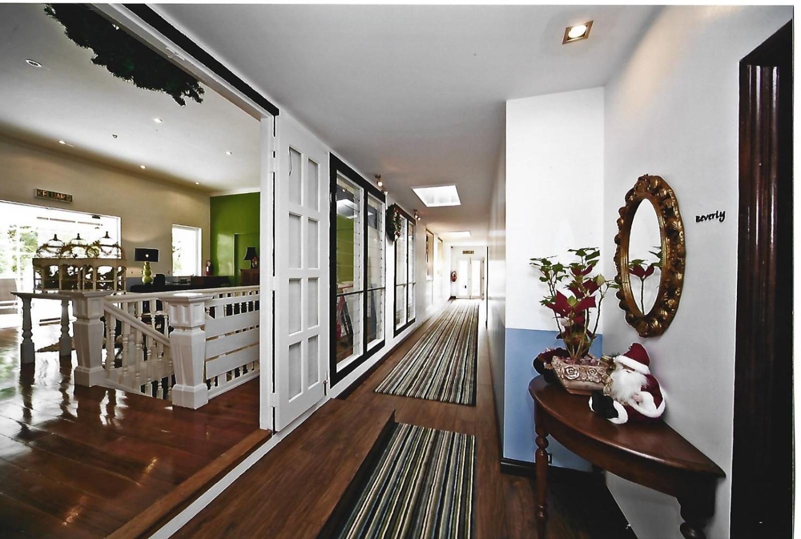 Hotel Indulgence Living Ipoh Esterno foto